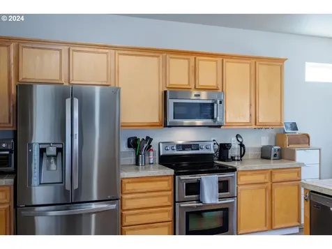6324 SE Kensington Street Hillsboro OR 97123