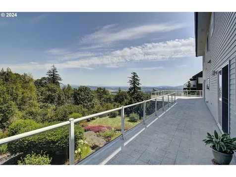 526 Nw Fremont Street Camas WA 98607