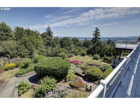 526 Nw Fremont Street Camas WA 98607