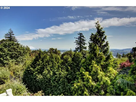 526 Nw Fremont Street Camas WA 98607