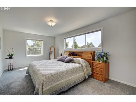 526 Nw Fremont Street Camas WA 98607