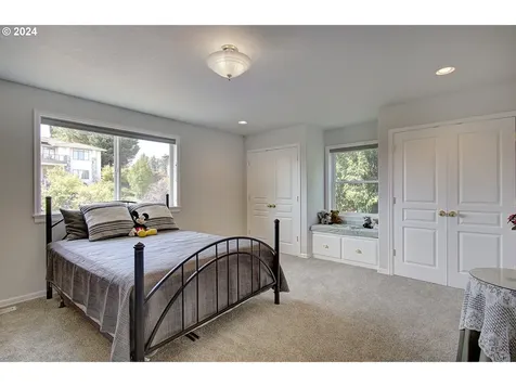526 Nw Fremont Street Camas WA 98607