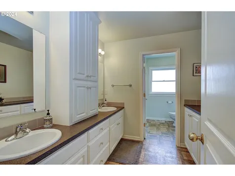 526 Nw Fremont Street Camas WA 98607