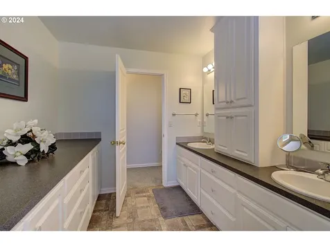 526 Nw Fremont Street Camas WA 98607