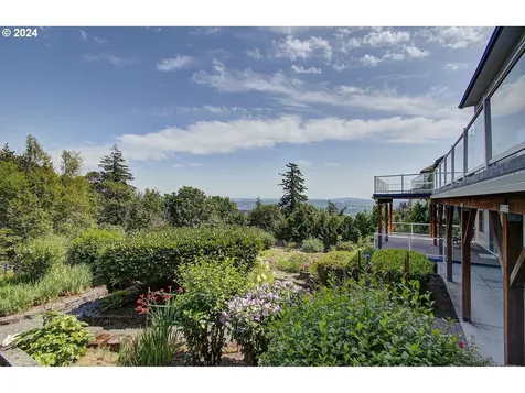 526 Nw Fremont Street Camas WA 98607