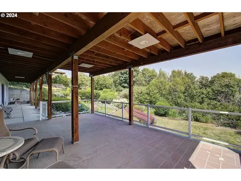 526 Nw Fremont Street Camas WA 98607