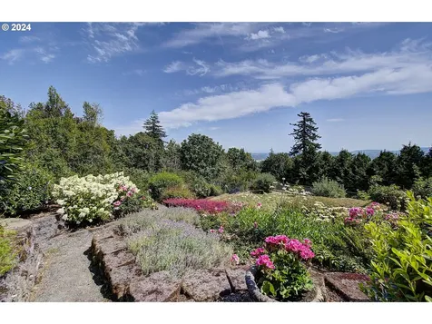 526 Nw Fremont Street Camas WA 98607