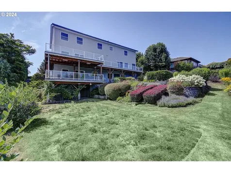 526 Nw Fremont Street Camas WA 98607