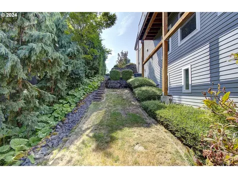 526 Nw Fremont Street Camas WA 98607