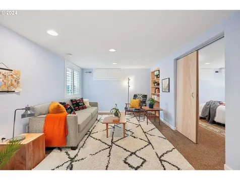 635 Ne 92nd Avenue Portland OR 97220