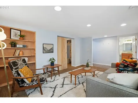 635 Ne 92nd Avenue Portland OR 97220