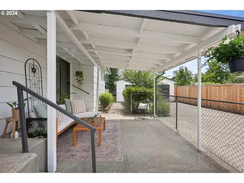635 Ne 92nd Avenue Portland OR 97220