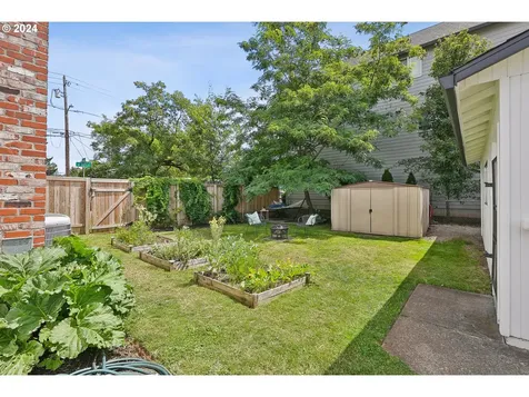 635 Ne 92nd Avenue Portland OR 97220