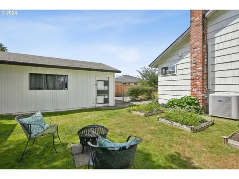 635 Ne 92nd Avenue Portland OR 97220