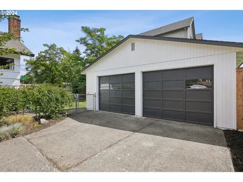 635 Ne 92nd Avenue Portland OR 97220
