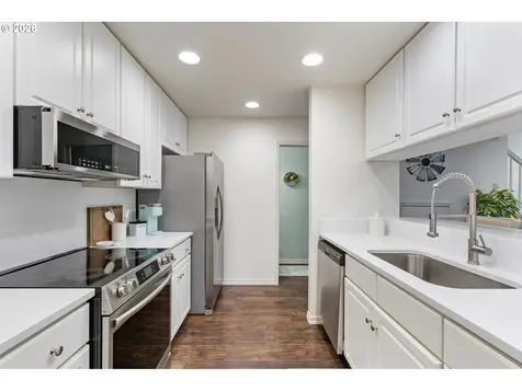 9721 NW Miller Hill Drive Portland OR 97229