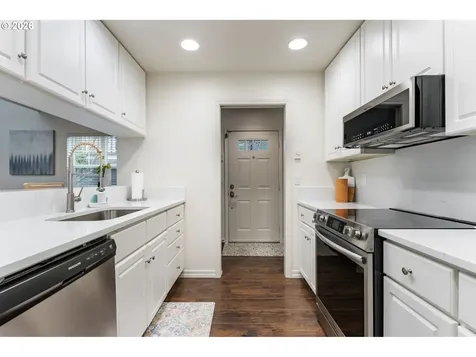 9721 NW Miller Hill Drive Portland OR 97229