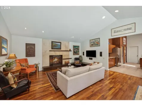 1049 Northshore Place Lake Oswego OR 97034