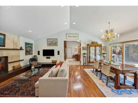 1049 Northshore Place Lake Oswego OR 97034