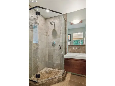 1049 Northshore Place Lake Oswego OR 97034