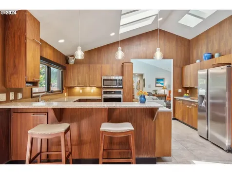 1049 Northshore Place Lake Oswego OR 97034