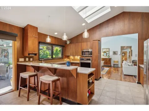 1049 Northshore Place Lake Oswego OR 97034