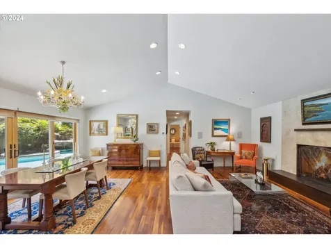 1049 Northshore Place Lake Oswego OR 97034