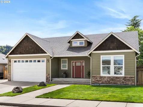 285 Se Logan Street Winston OR 97496