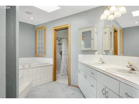 2418 Woodhaven Court West Linn OR 97068