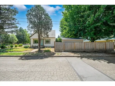 212 E North Street Newberg OR 97132
