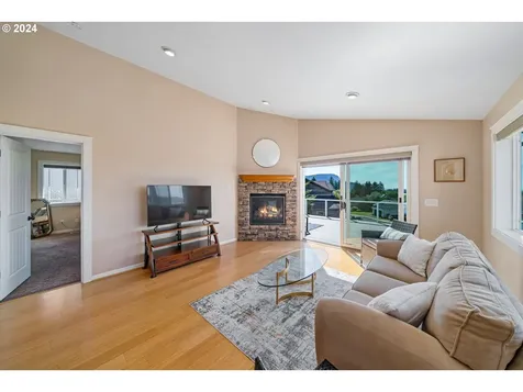2065 Cooper Drive Seaside OR 97138
