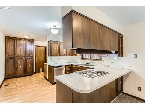 1415 NE 136th Place Portland OR 97230