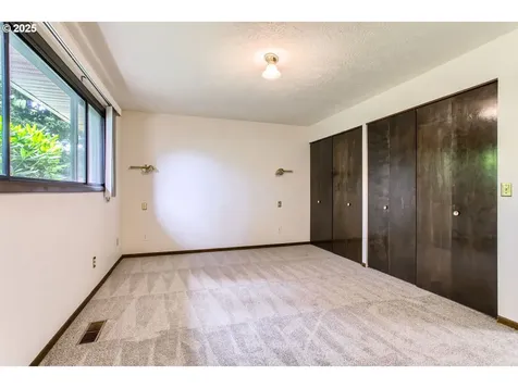 1415 NE 136th Place Portland OR 97230