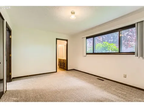 1415 NE 136th Place Portland OR 97230