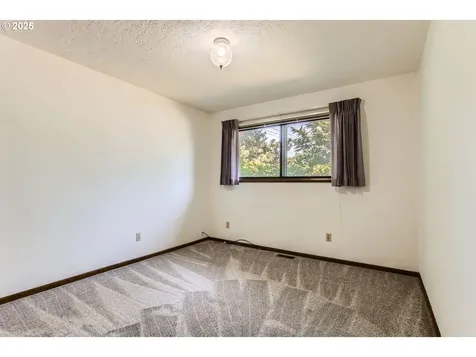 1415 NE 136th Place Portland OR 97230