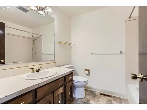 1415 NE 136th Place Portland OR 97230