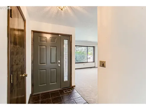 1415 NE 136th Place Portland OR 97230