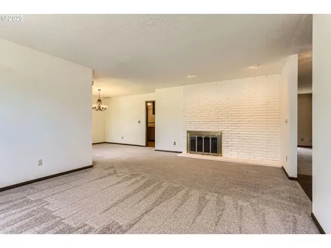 1415 NE 136th Place Portland OR 97230