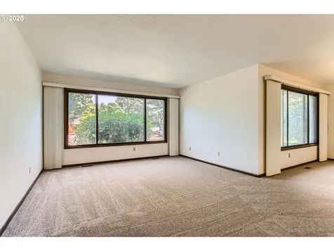 1415 NE 136th Place Portland OR 97230