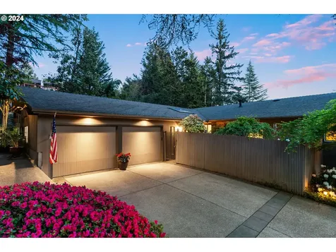 2550 SW Scenic Drive Portland OR 97225