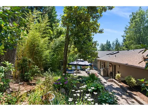 2550 SW Scenic Drive Portland OR 97225