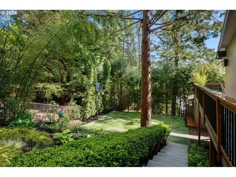 2550 SW Scenic Drive Portland OR 97225
