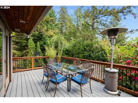 2550 SW Scenic Drive Portland OR 97225