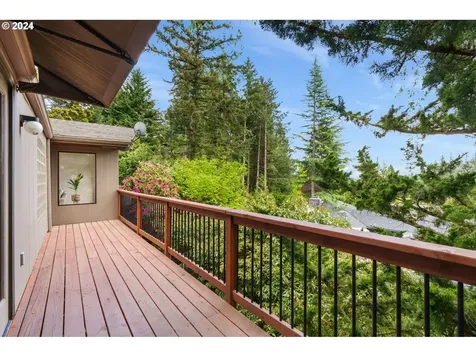 2550 SW Scenic Drive Portland OR 97225
