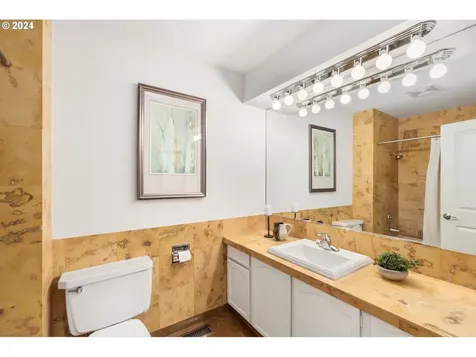2550 SW Scenic Drive Portland OR 97225