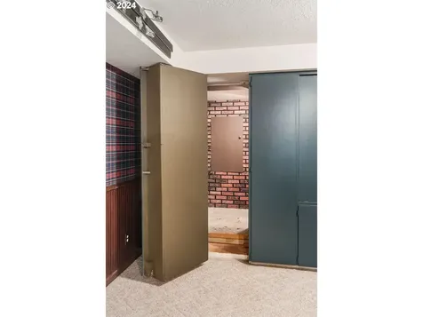 2550 SW Scenic Drive Portland OR 97225