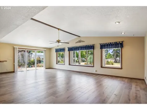 21485 S Crestview Drive Oregon City OR 97045