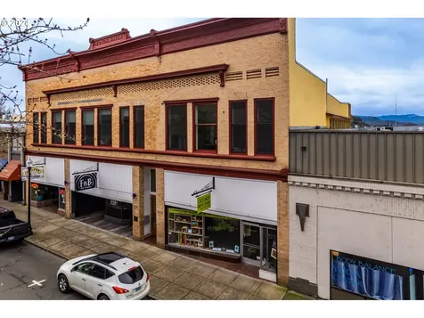 622 SE Jackson Street Roseburg OR 97470