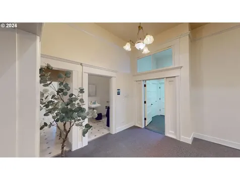 622 SE Jackson Street Roseburg OR 97470