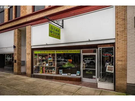 622 SE Jackson Street Roseburg OR 97470
